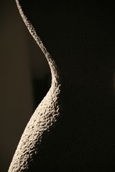 Amazona, Skulptur, 2012/13, Kalkstein