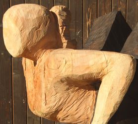 Aufbruch, Skulptur, 2023, Zeder, Kettensäge, Abschlussarbeit WBK, Scuola di Scultura di Peccia 