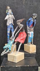 We are family, Papier,2025, Sabine Schwarzenbach-Böhm